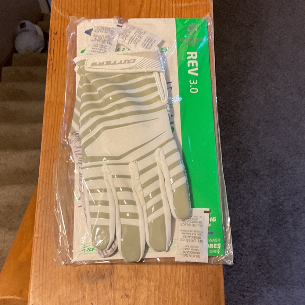Cutters Rev 3.0 Football Gloves